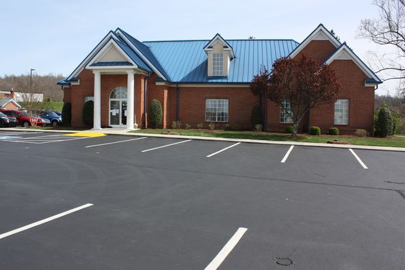 Surgery Center: 1059 Neal St, Cookeville, TN 38501